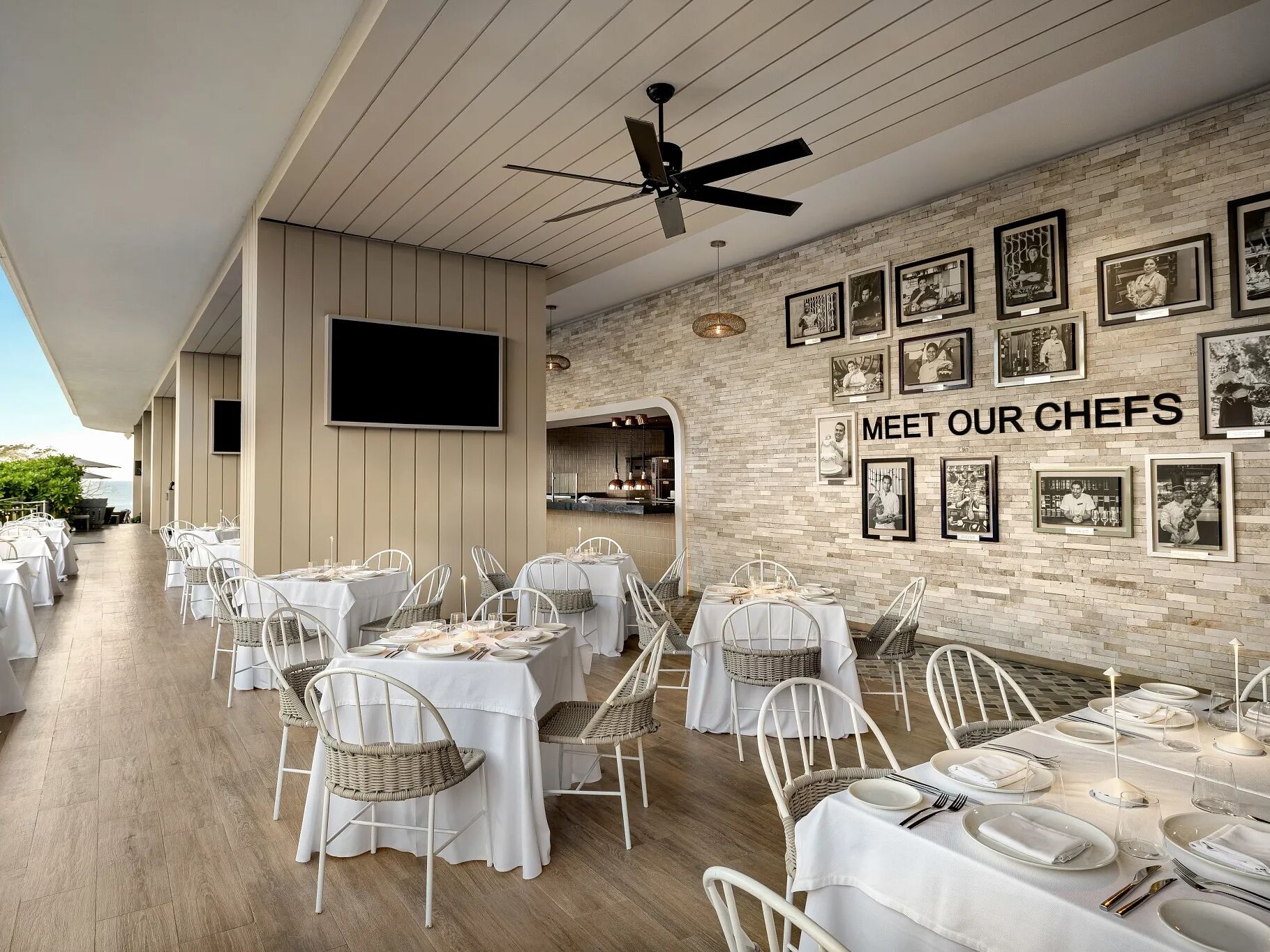 Picture of Bluewater Grill Restaurant 