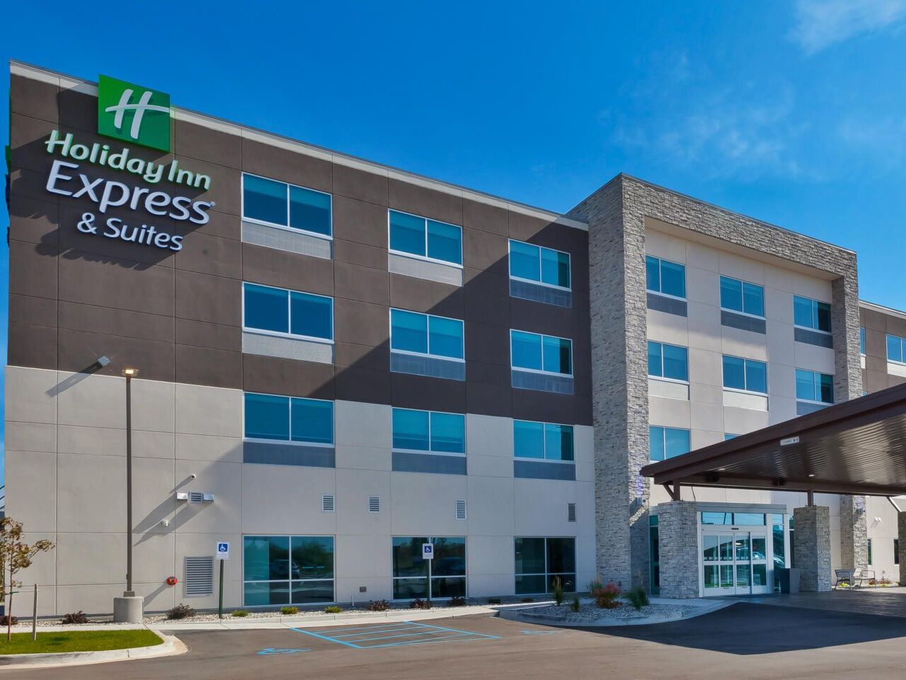 Picture of Holiday Inn Express & Suites Cedar Springs - Grand Rapids N