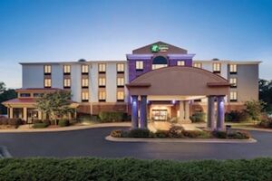 Picture of Holiday Inn Express Hotel & Suites Lavonia an IHG Hotel