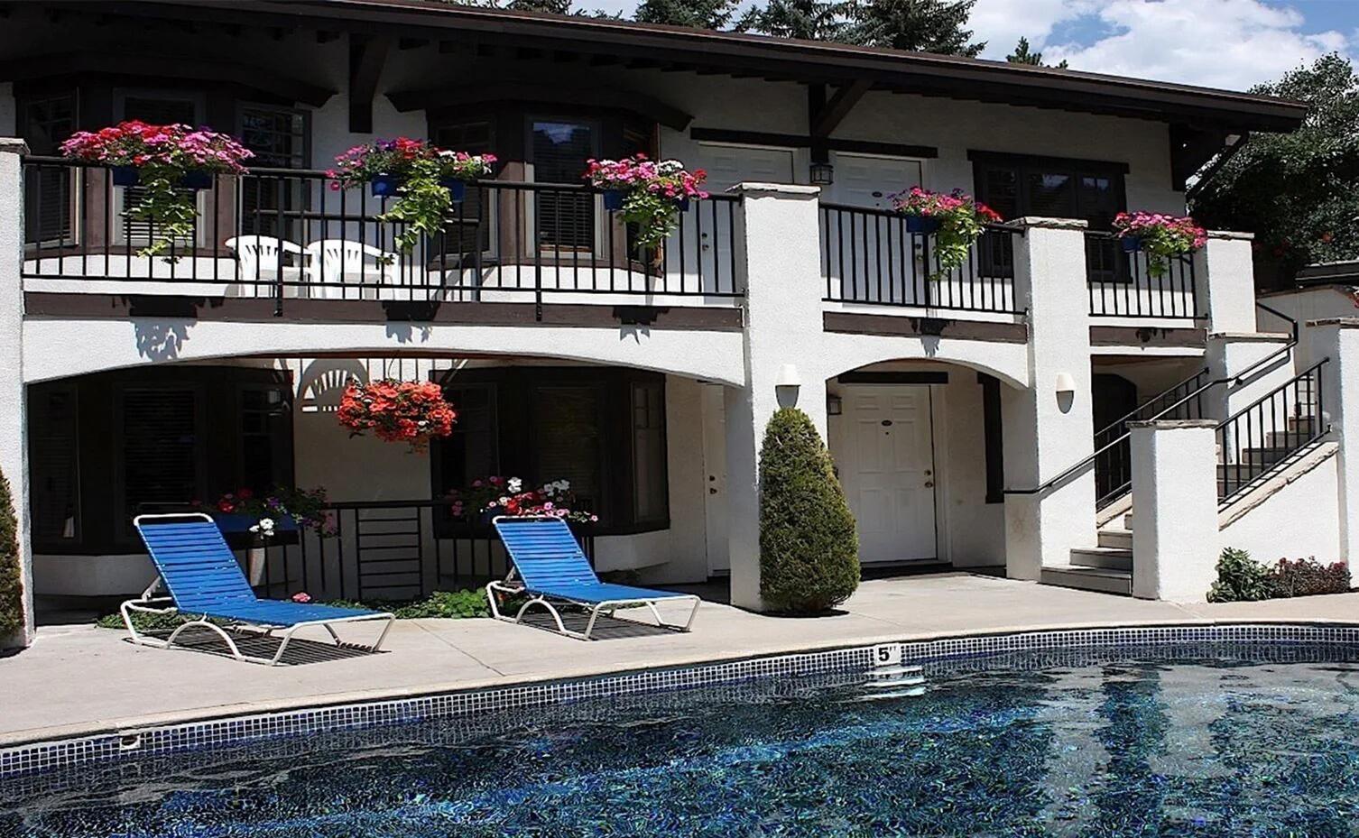 Picture of St Moritz Lodge