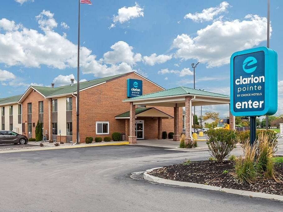 Picture of Clarion Pointe by Choice Hotels Racine