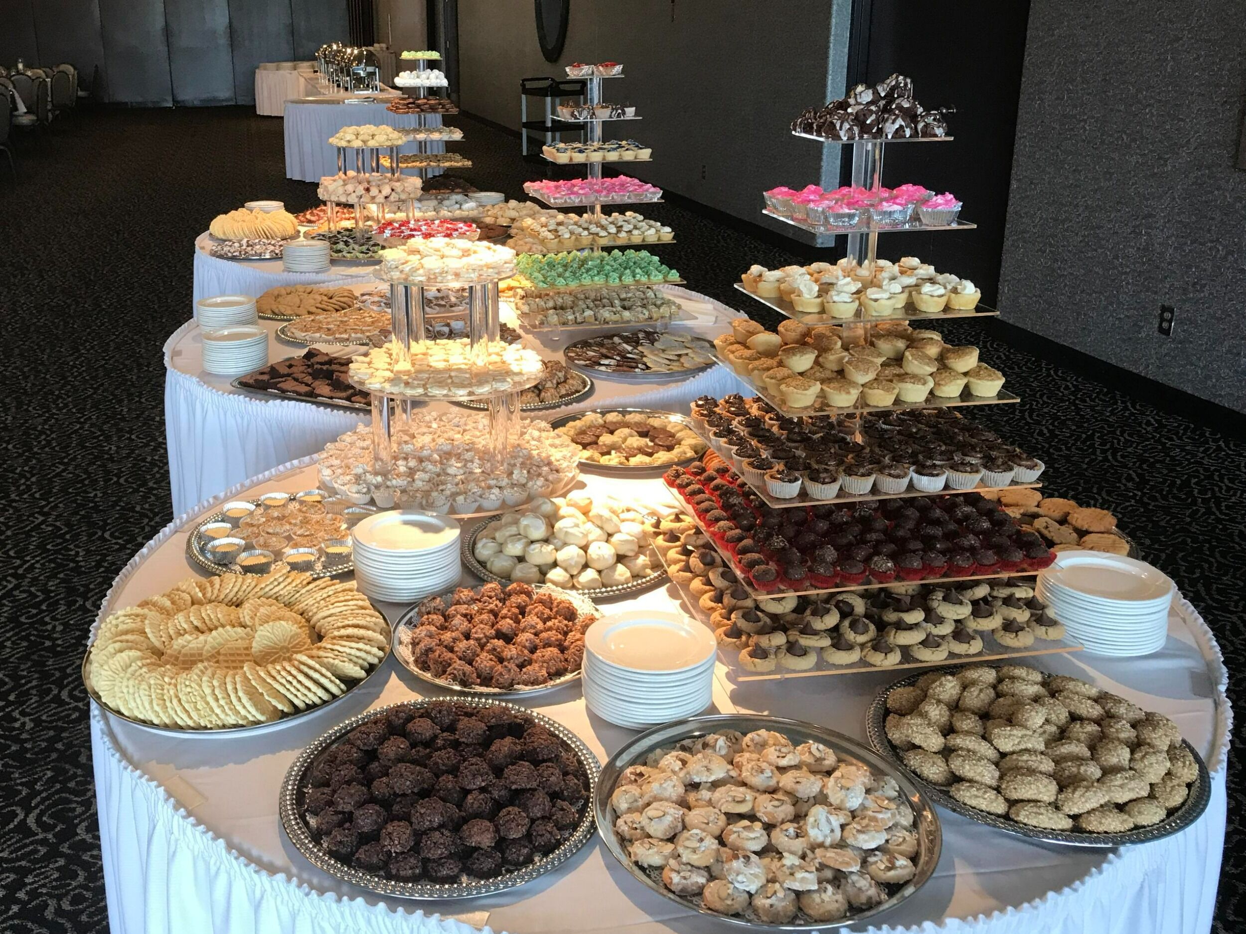 Picture of COOKIE TABLE vs. GIFTS