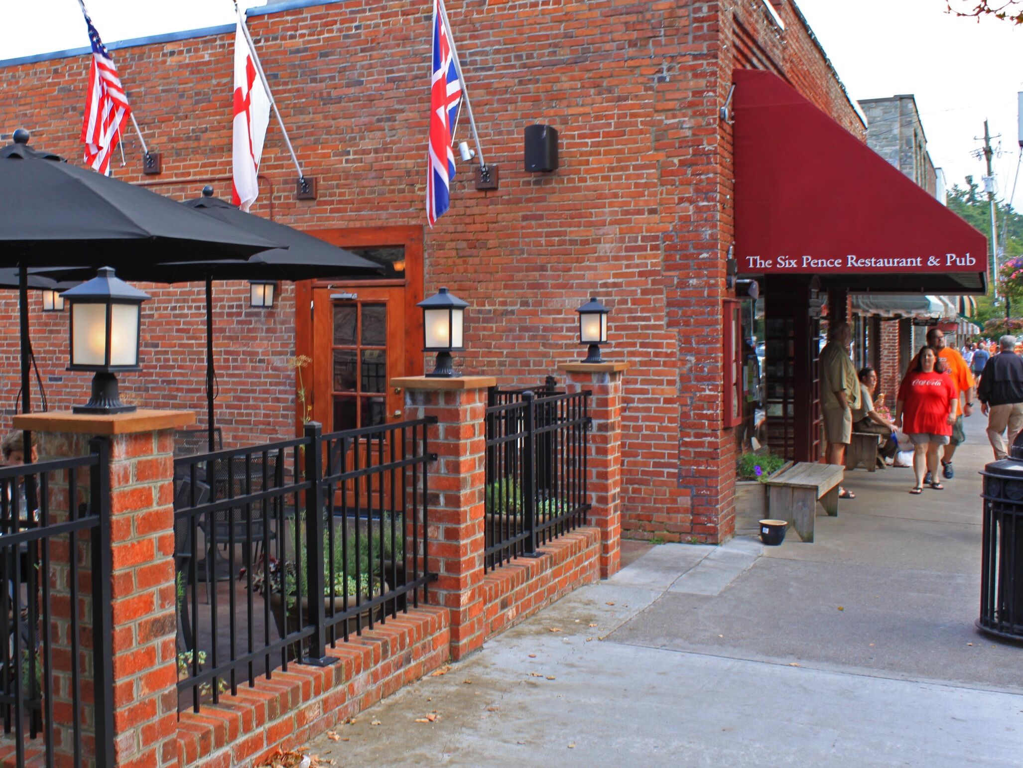 Picture of Six Pence Pub