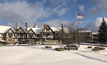 Picture of Punderson Manor Lodge and Conference Center