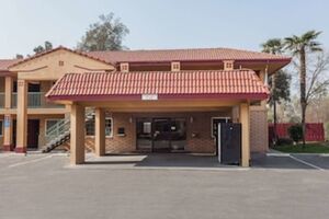 Picture of Super 8 by Wyndham Visalia