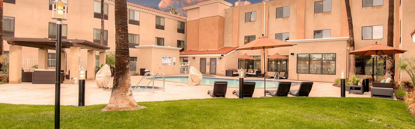 Picture of Holiday Inn Express & Suites Carlsbad Beach