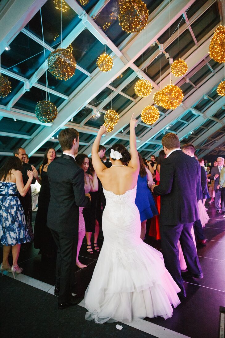 Glam Suspended Dance Floor Lighting Display