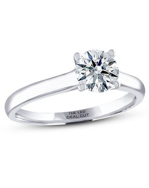 Kay Jewelers Classic Round Cut Engagement Ring