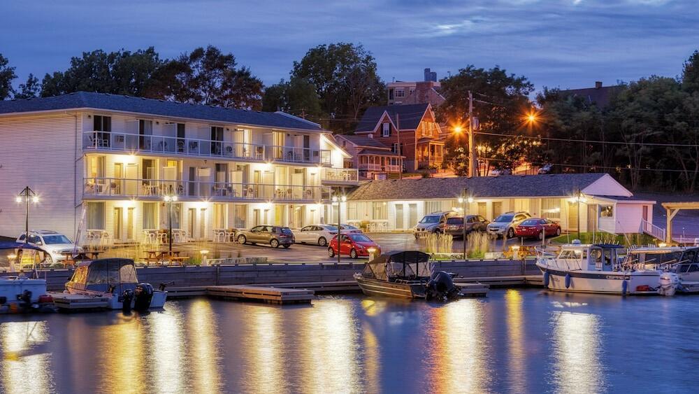 Picture of Picton Harbour Inn