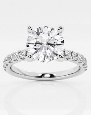 Grown Brilliance Round Cut Engagement Ring