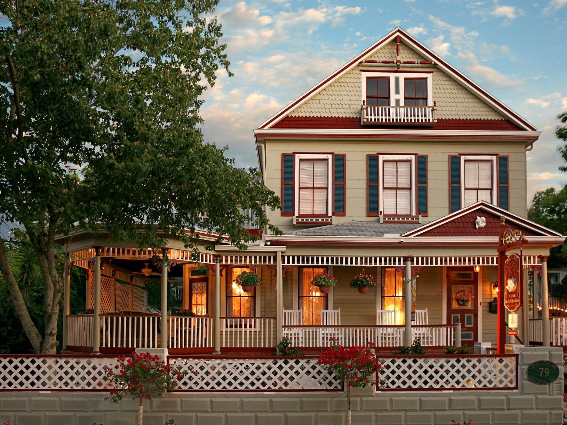 Picture of Cedar House Inn Victorian Bed & Breakfast