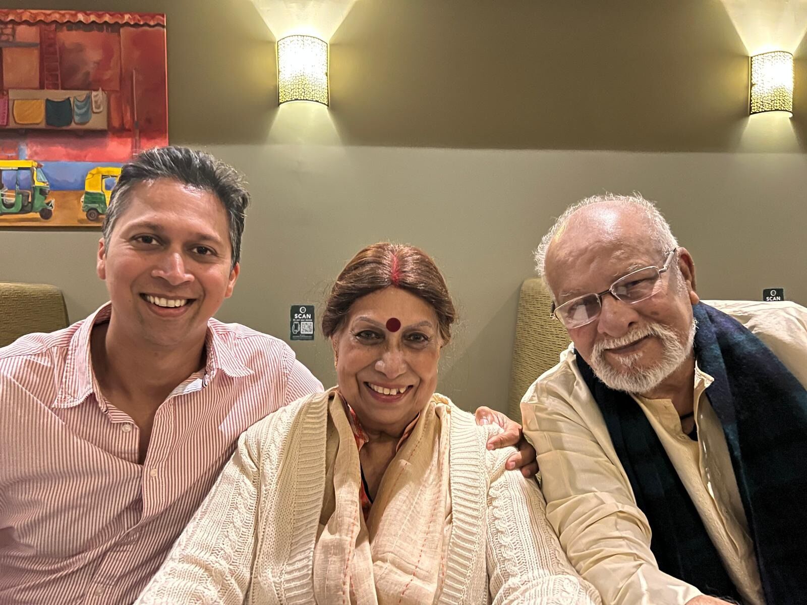 Picture of The son in law/son Dr Srikanth Jayaraman with His loving in-laws Dr Ashok & Dr Shyamala