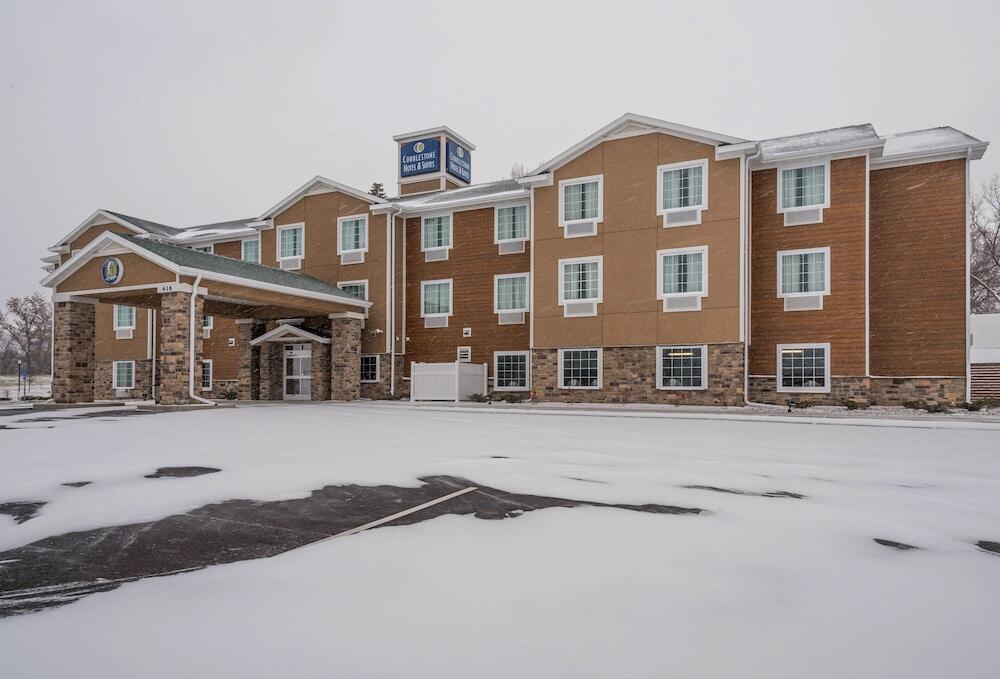 Picture of Cobblestone Hotel & Suites - Hutchinson