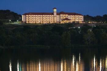 Picture of La Quinta Inn & Suites by Wyndham Marble Falls