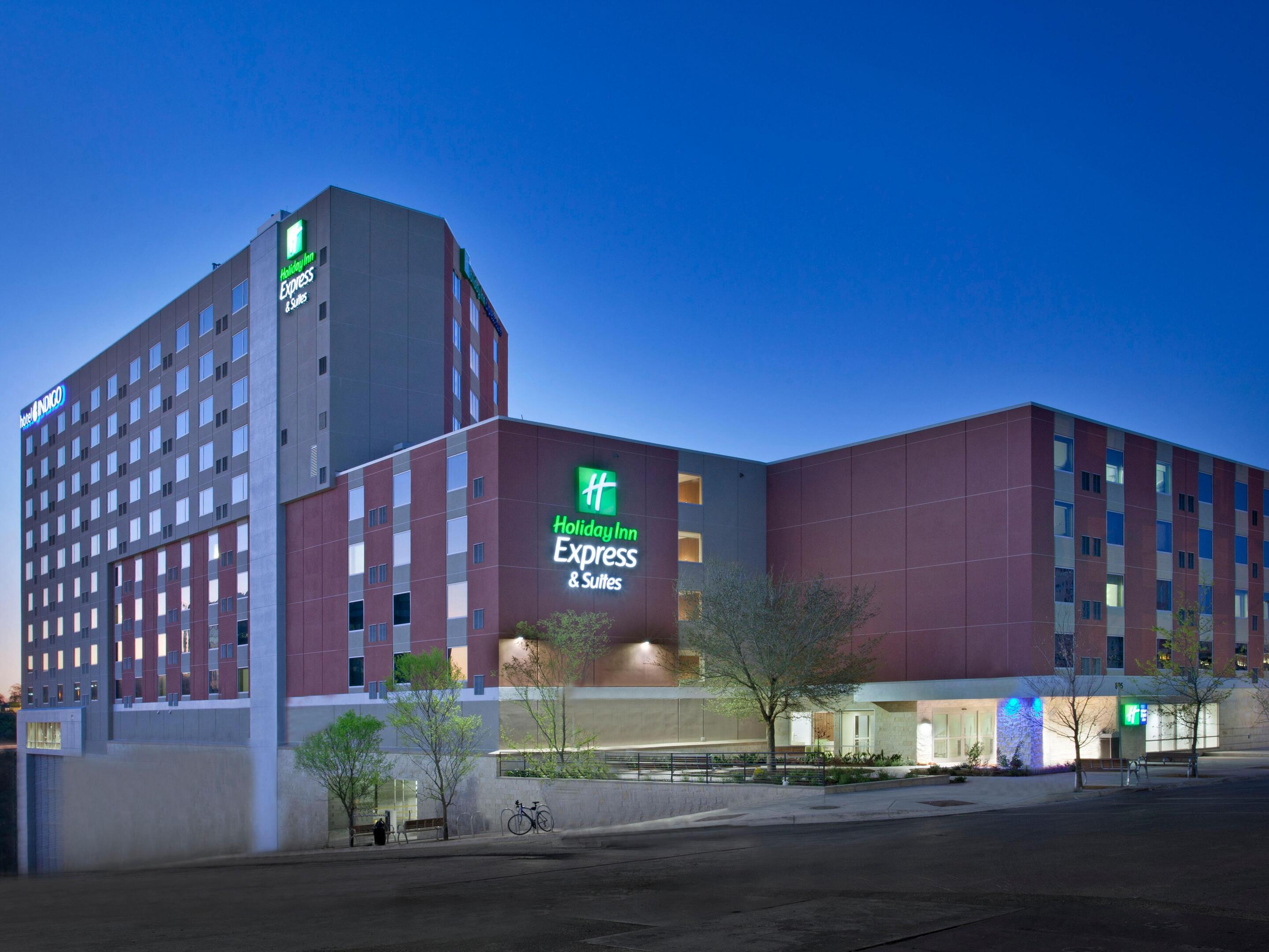 Picture of Holiday Inn Express & Suites Austin Downtown - University