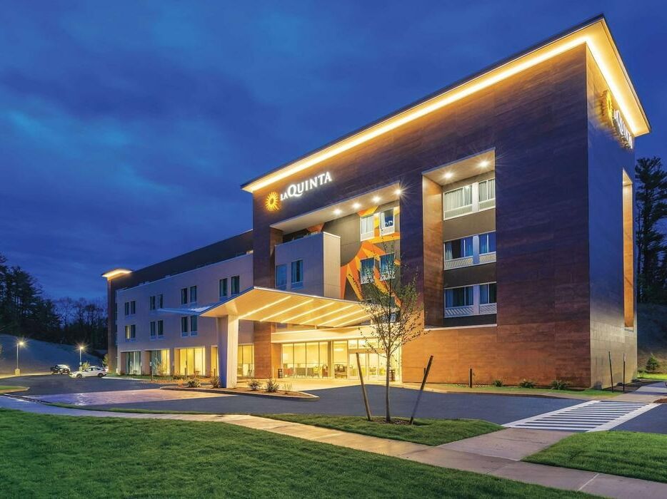 Picture of La Quinta Inn & Suites by Wyndham Clifton Park