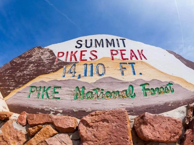 Picture of Pikes Peak 