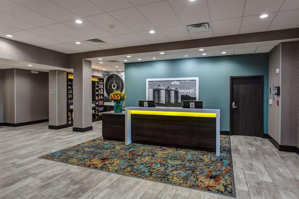 Picture of Hampton Inn & Suites Wichita/Airport