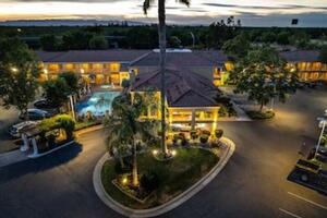 Picture of Best Western Plus Dixon Davis