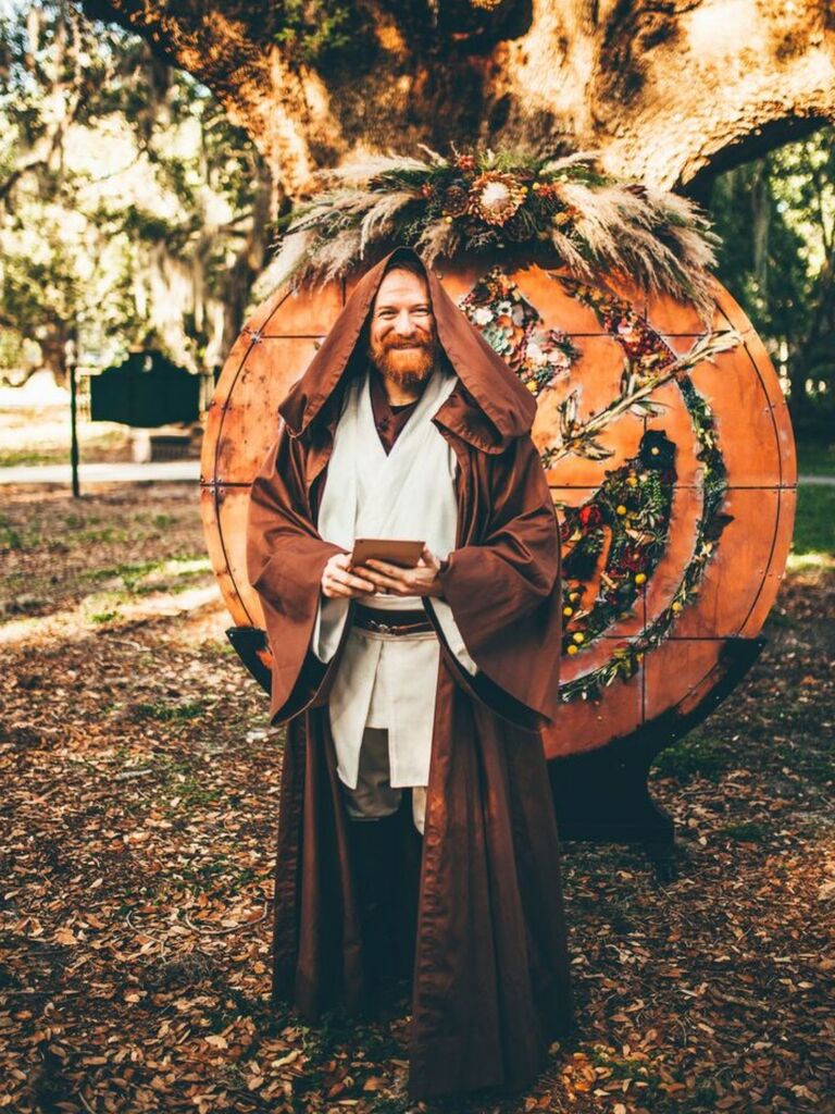 Officiant dressed as 'Star Wars' character