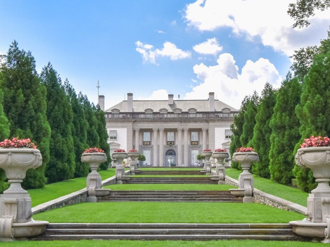 Picture of Nemours Estate