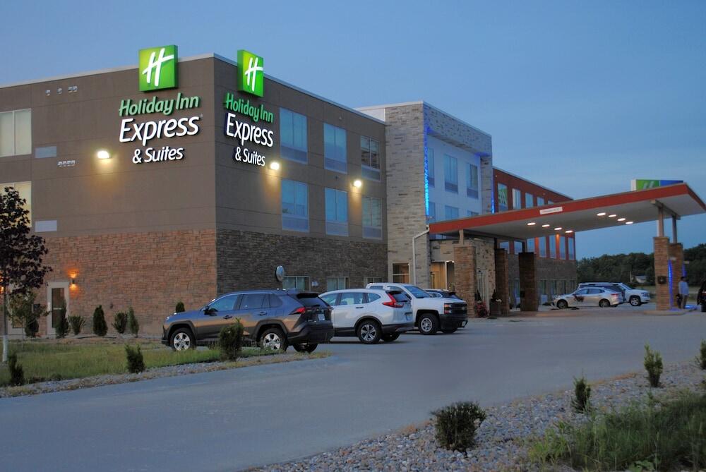 Picture of Holiday Inn Express & Suites Columbia City by IHG