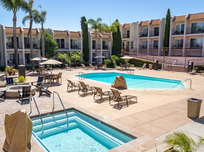 Picture of Best Western Plus Royal Oak Hotel