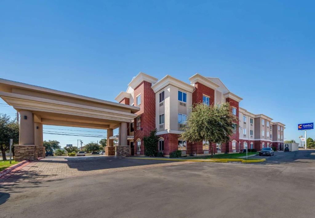 Picture of Comfort Inn & Suites
