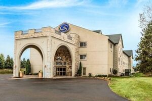 Picture of Comfort Suites at Par 4 Resort