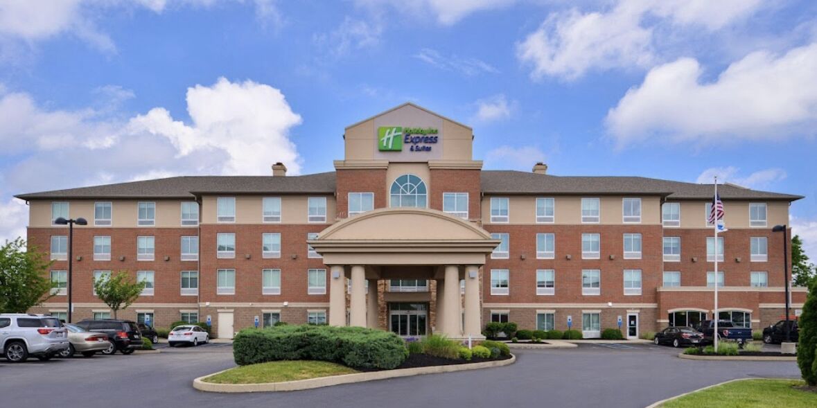 Picture of Holiday Inn Express and Suites Mason