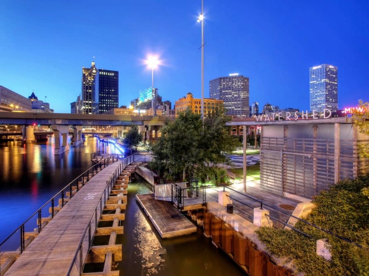 Picture of Milwaukee RiverWalk | East