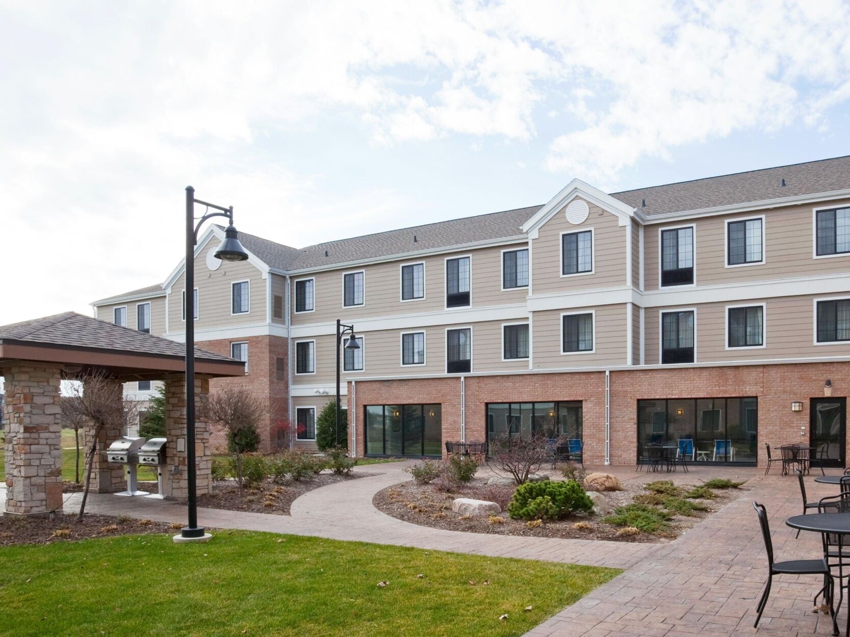 Picture of Staybridge Suites Milwaukee West-Oconomowoc
