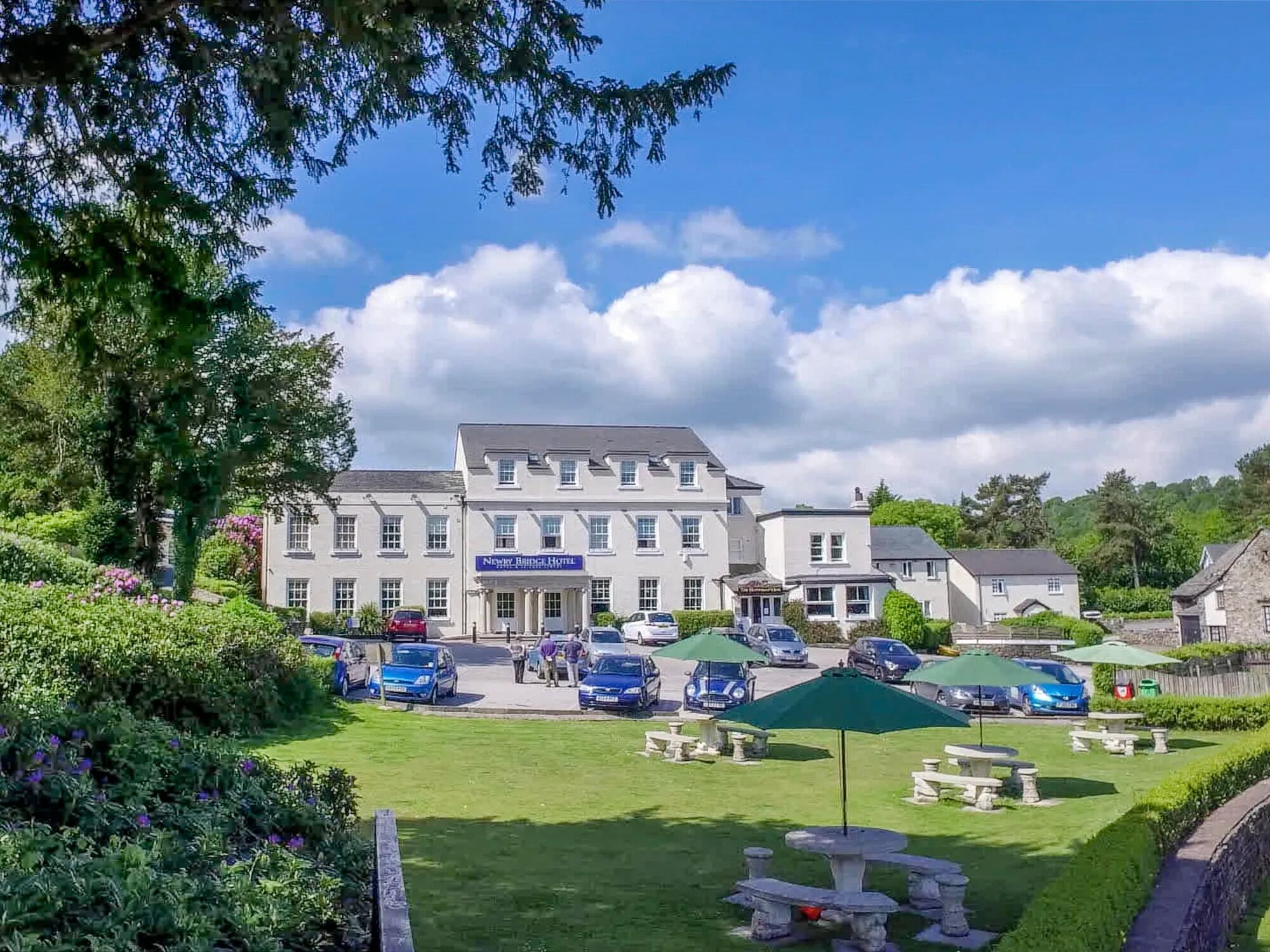 Picture of Newby Bridge Hotel