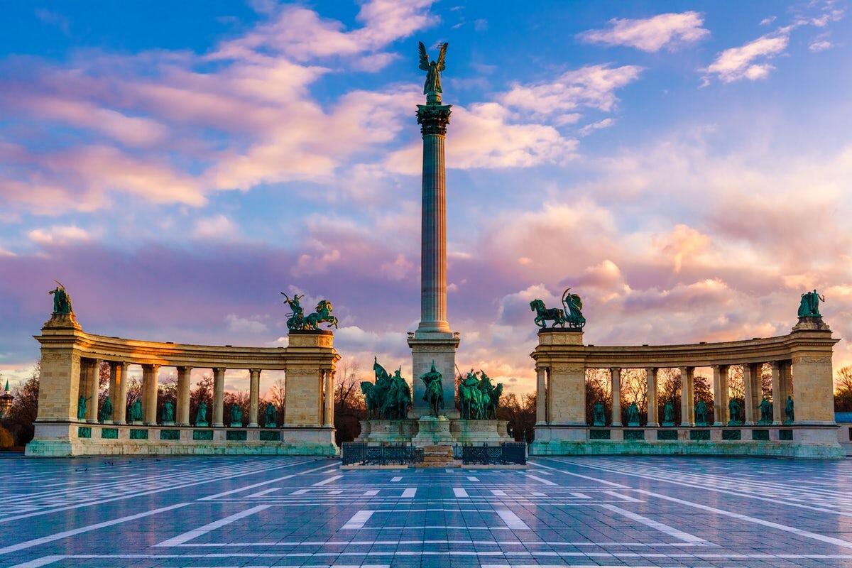 Picture of Heroes' Square