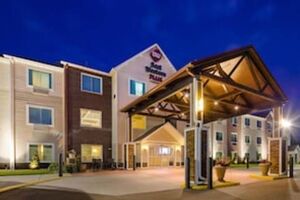 Picture of Best Western Plus Menomonie Inn & Suites