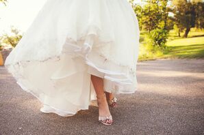 Tulle Skirt and Champagne Bow Wedding Shoes