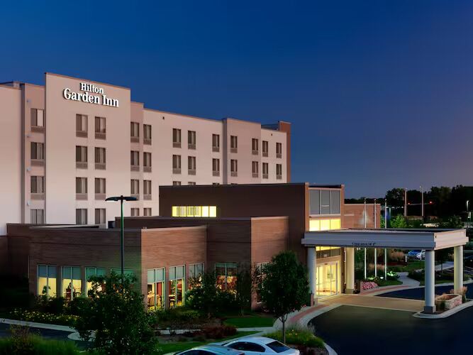 Picture of Hilton Garden Inn Lake Forest Mettawa