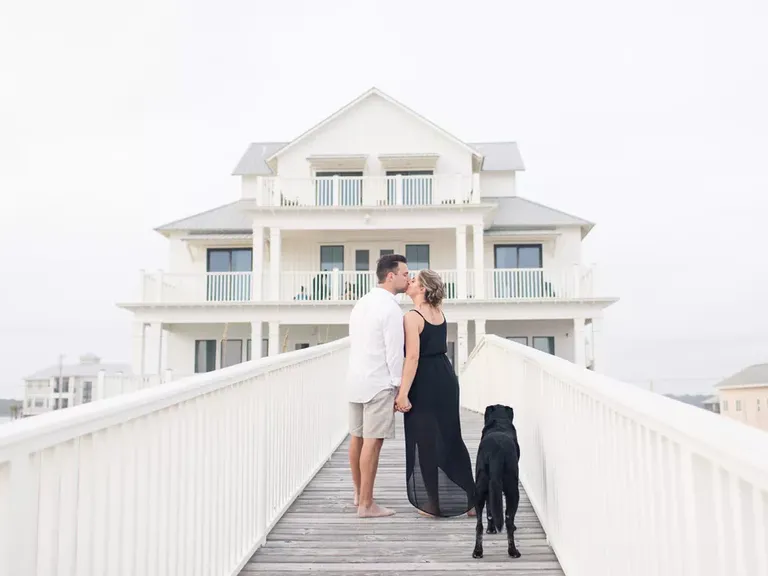 19 Mansion Rentals for a Wedding to Host All of Your Loved Ones