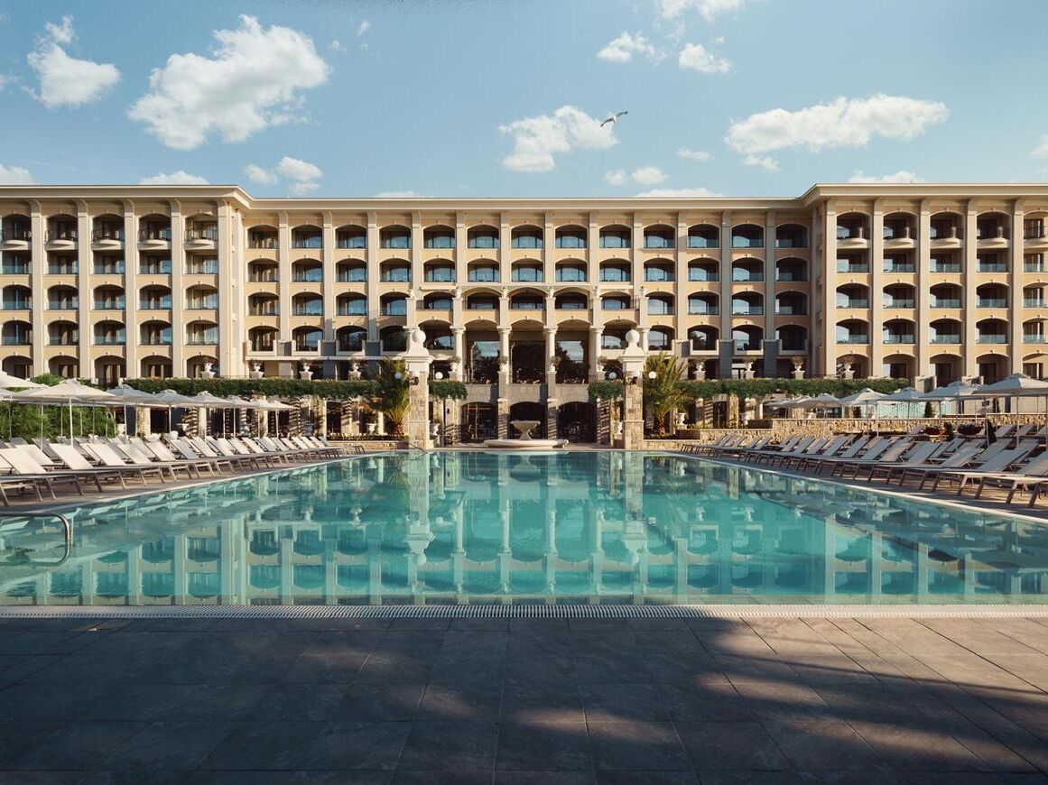 Picture of Astor Garden Hotel