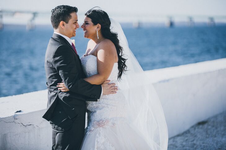 Jessica and Julio chose Belle Mer in Newport, Rhode Island, for its beautiful ocean views.