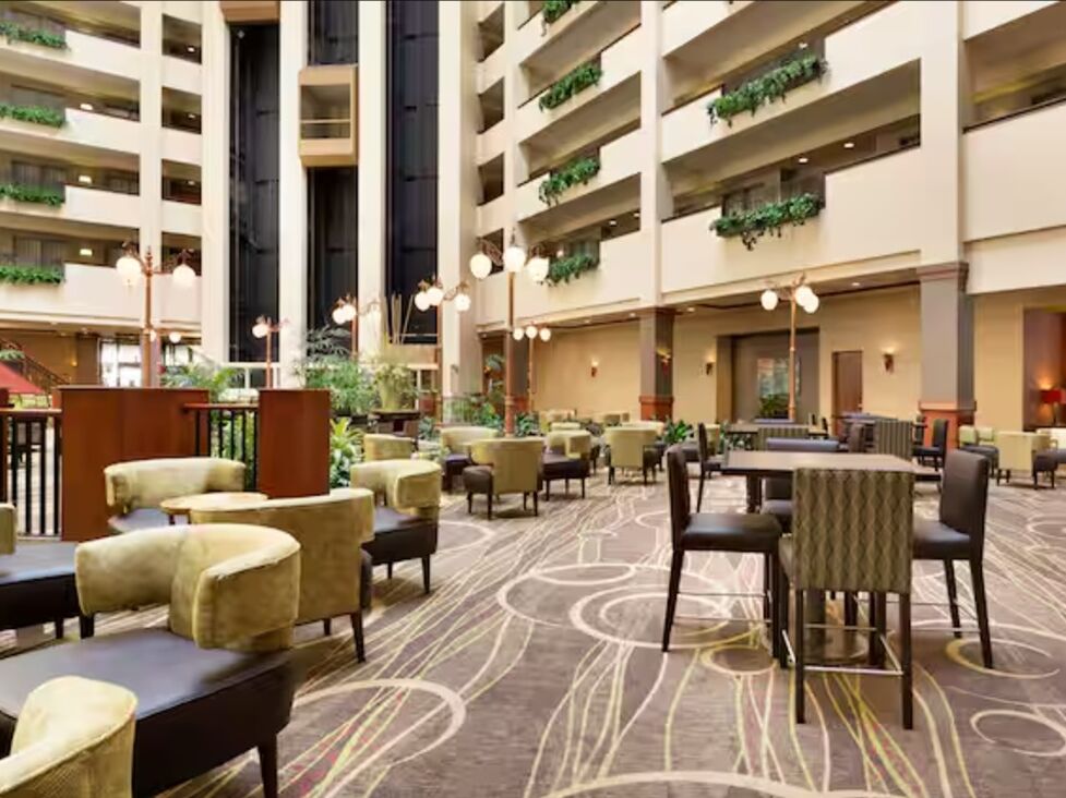 Picture of Embassy Suites by Hilton Lincoln