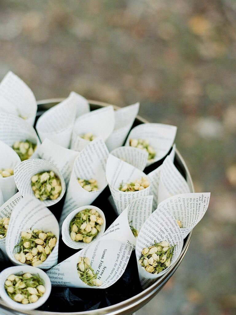 Dried jasmine wedding send-off idea
