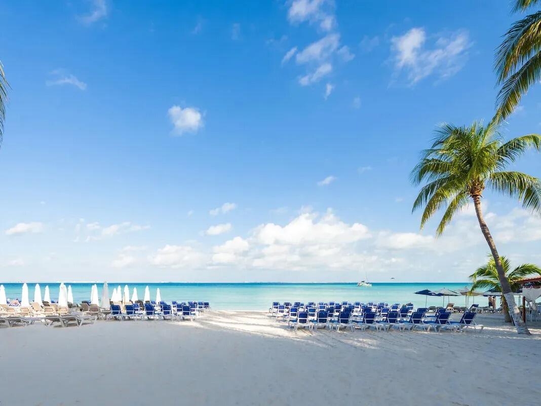 Picture of Isla's Beaches