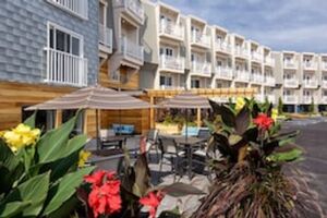 Picture of Rockland Harbor Hotel