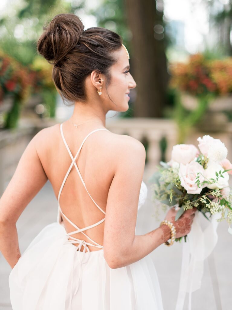 beach wedding hairstyles topknot