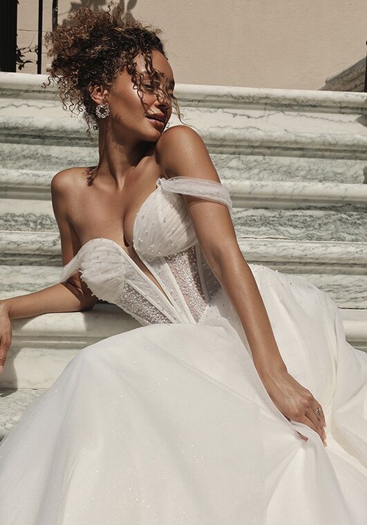Essense of Australia D4130 Ball Gown Wedding Dress - 4