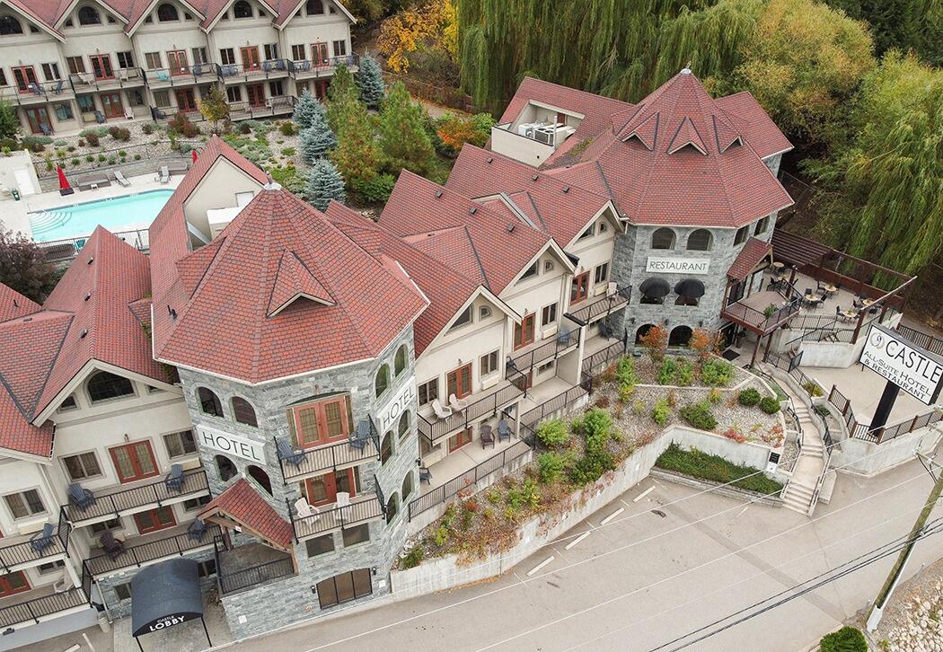 Picture of The Castle at Swan Lake Hotel