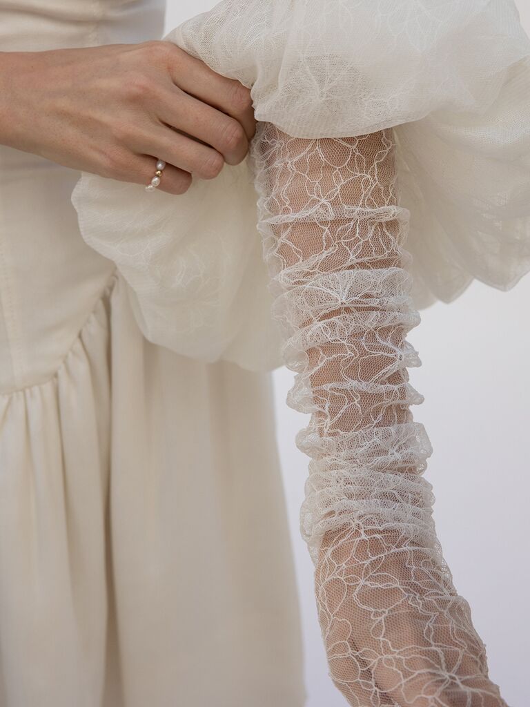 Cinq lace puff sleeve gloves wedding accessories