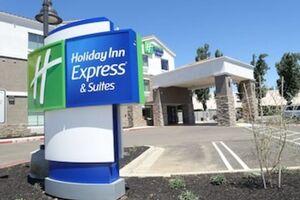 Picture of Holiday Inn Express & Suites Brentwood an IHG Hotel