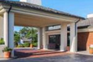 Picture of Garnet Inn & Suites Morehead City near Atlantic Beach